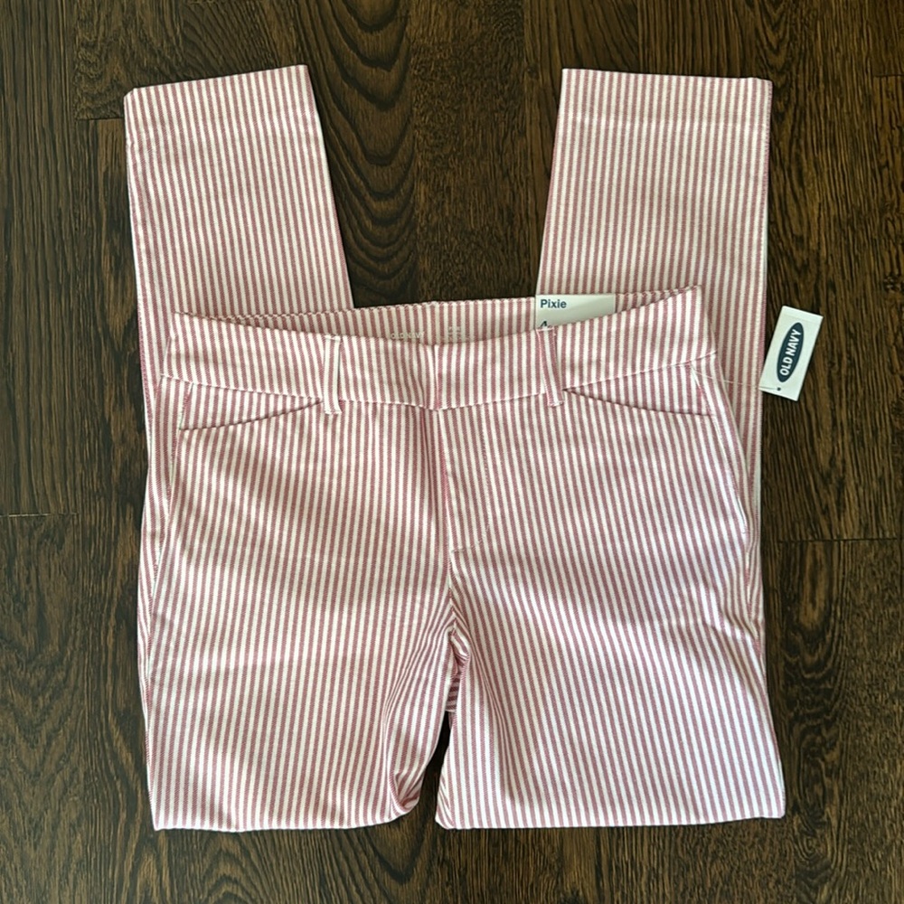 NWT Old Navy Pink Pinstripe Ankle Cropped Pants Pixie Size 4 Discontinued